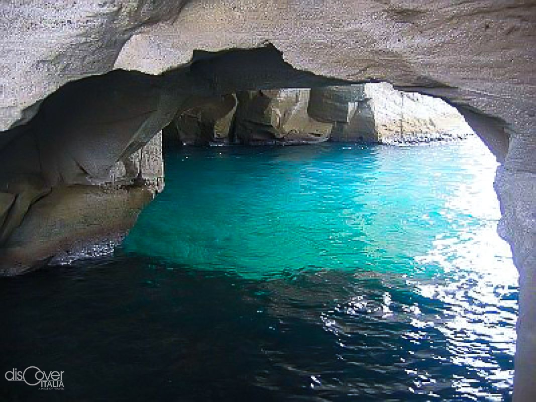Grotta del Tuono Gaiola f.to G.Ferrari R. Lamagna