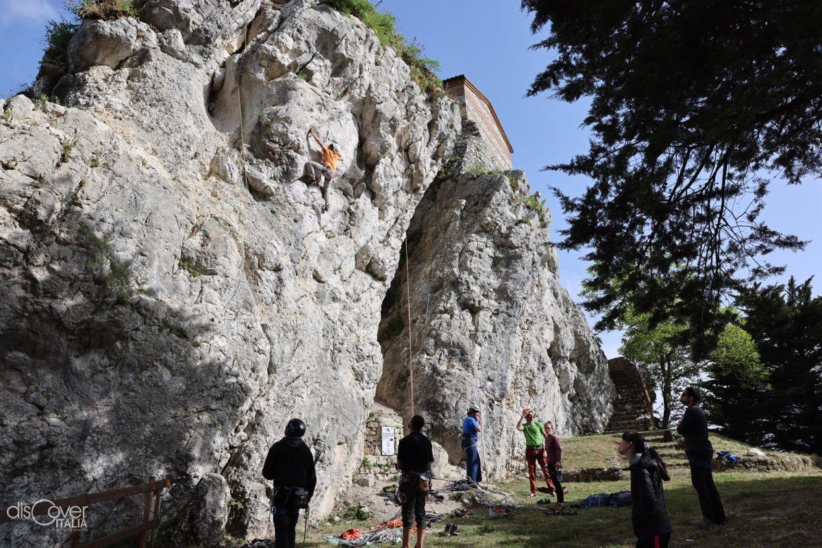 CAPOSELE - The San Vito cliff is the largest in Campania for climbing